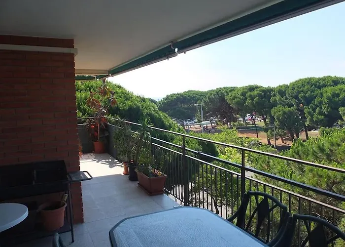 Apartment In Front Of The Beach